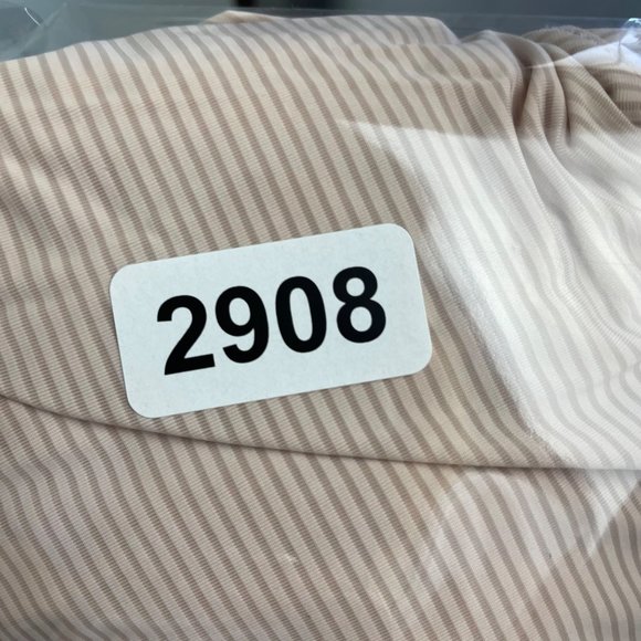 Zyia Woman's XL Light Pink Long Sleeve Striped Open Back Athletic Work‎ Out Top - Picture 10 of 10